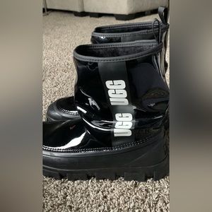 Ugg snow boots